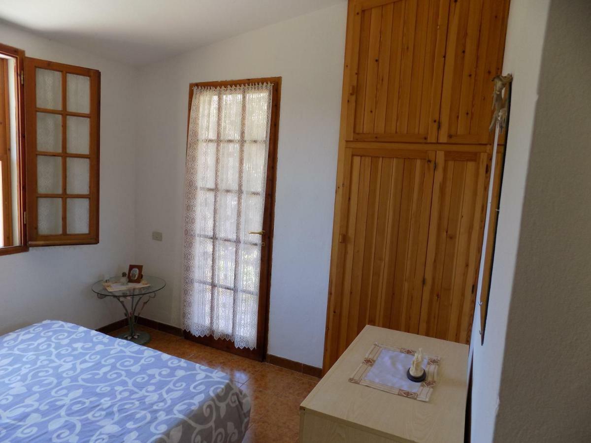 Casa Vacanze Gardenia โซลานาส ภายนอก รูปภาพ